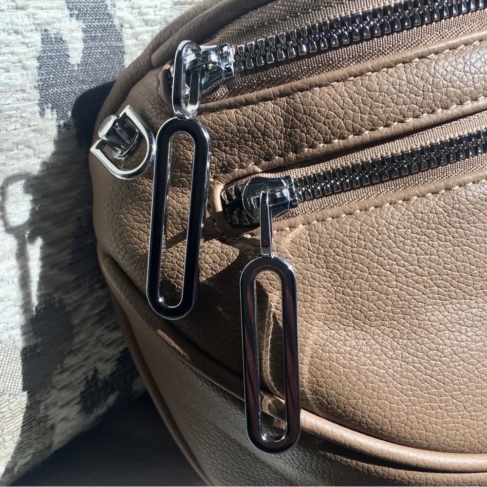 NEW Crossbody Bag - Picture 7 of 8